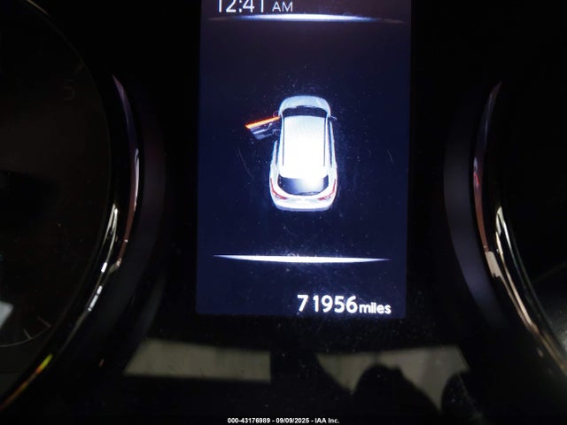 JN1BJ1CR0HW131561 Nissan 2017