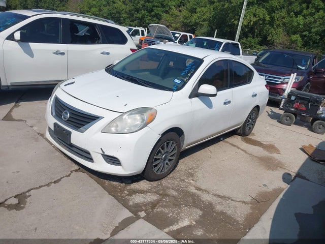 3N1CN7AP0EL831692 Nissan Versa
