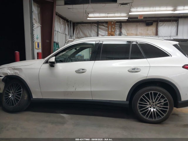 W1NKM4GB8PF052729 Mercedes-Benz m254