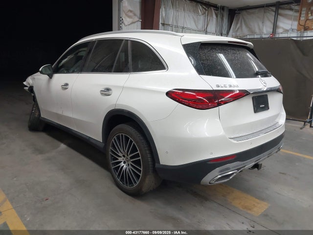 W1NKM4GB8PF052729 Mercedes-Benz m254