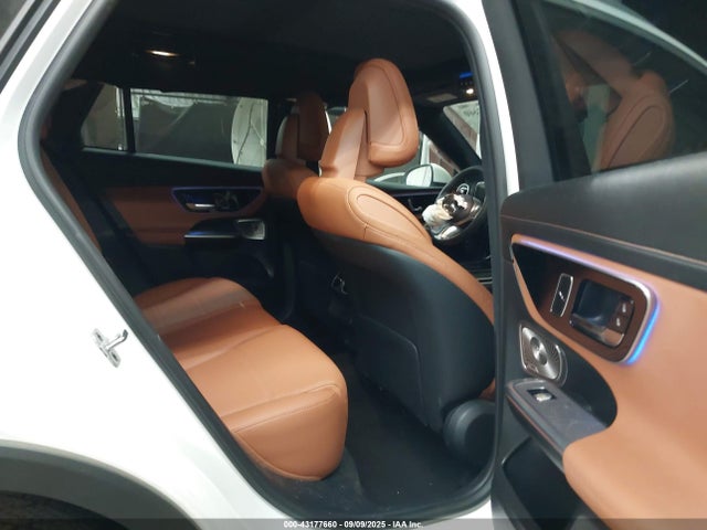 W1NKM4GB8PF052729 Mercedes-Benz m254