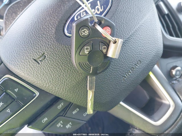 Ford Focus 2015 1FADP3F21FL273808 Image 11