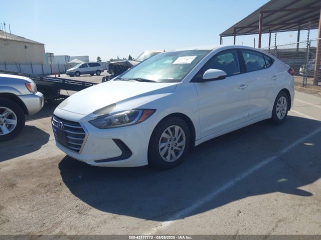 Hyundai Elantra 2017 5NPD74LF5HH184161 Image 2