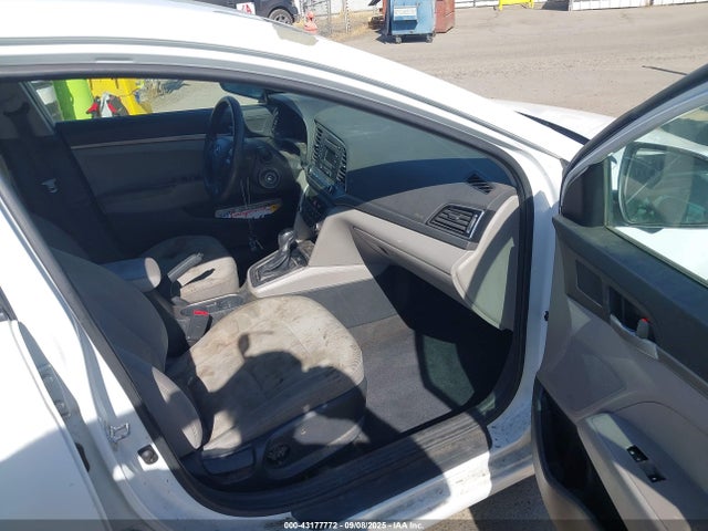 Hyundai Elantra 2017 5NPD74LF5HH184161 Image 5