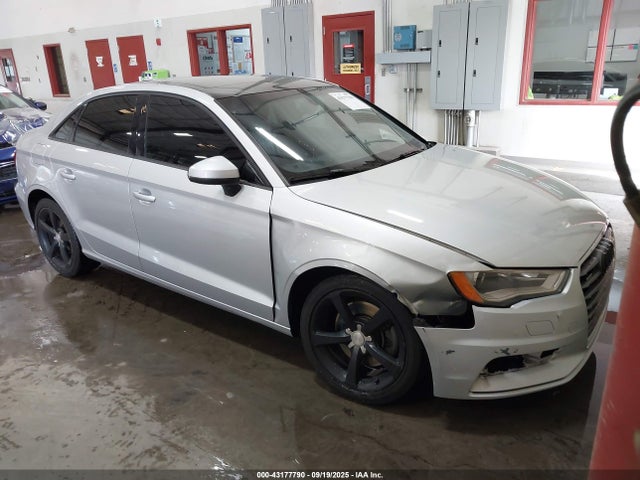 2015 AUDI A3 WAUBFGFF7F1011251 Photo 0