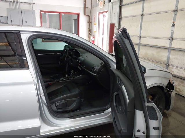 2015 AUDI A3 WAUBFGFF7F1011251 Photo 4