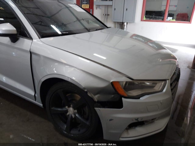 2015 AUDI A3 WAUBFGFF7F1011251 Photo 5