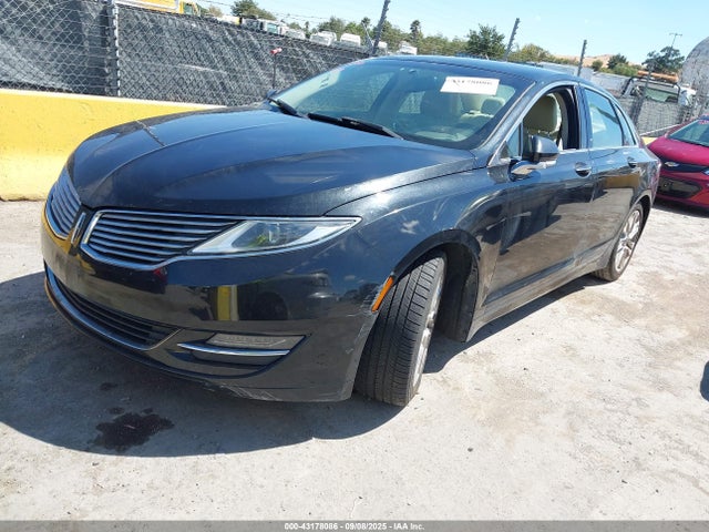 Lincoln MKZ 2014 3LN6L2LU4ER827725 Image 2