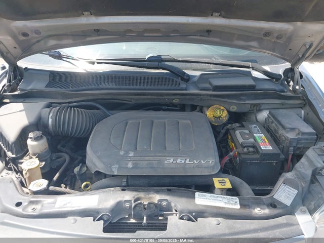 2C4RC1AG3FR675775 Chrysler Town and Country