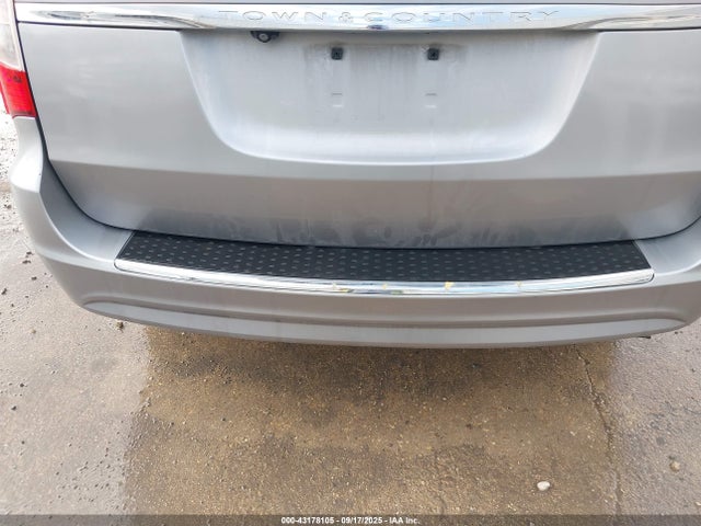 2C4RC1AG3FR675775 Chrysler Town and Country