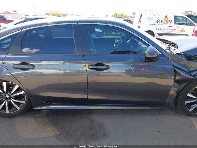 2HGFE1F74NH318178 Honda l15by