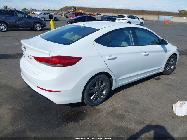 5NPD84LF9HH182166 Hyundai 2017