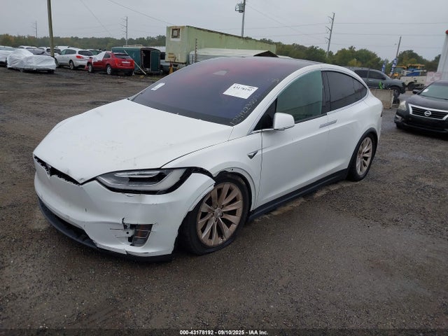 2016 TESLA MODEL X 5YJXCDE27GF028932 Photo 1