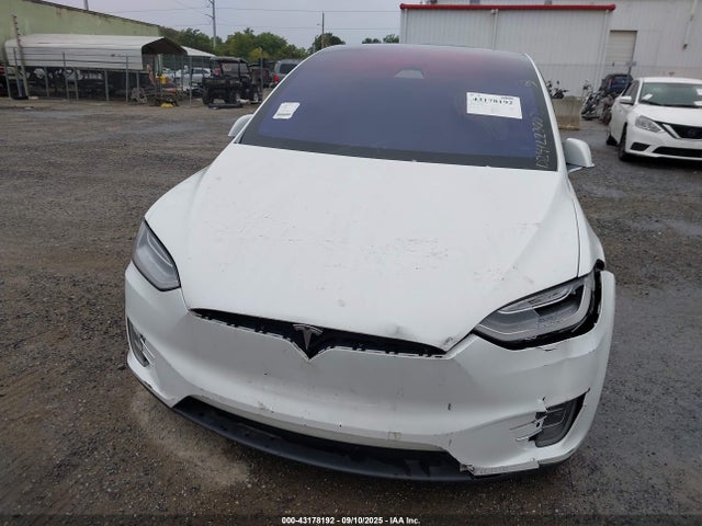 2016 TESLA MODEL X 5YJXCDE27GF028932 Photo 5