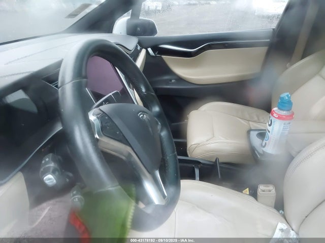 2016 TESLA MODEL X 5YJXCDE27GF028932 Photo 6
