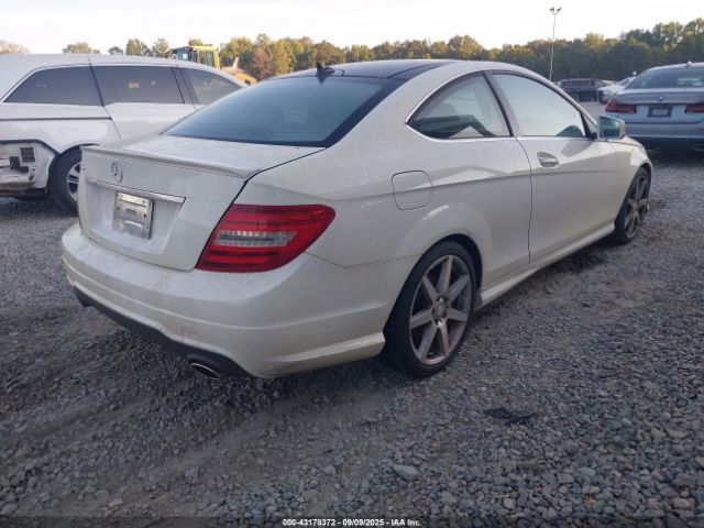 2013 MERCEDES-BENZ C 350 WDDGJ5HB8DG041946 Photo 3