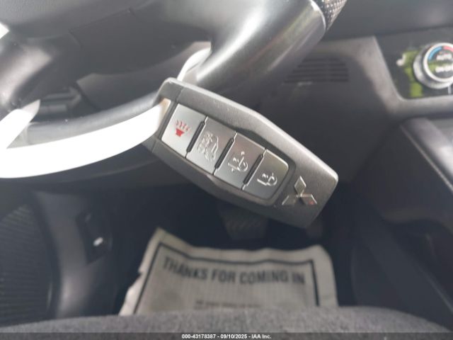 2022 MITSUBISHI OUTLANDER JA4J3UA85NZ081968 Photo 10