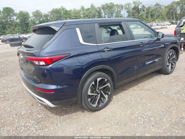 2022 MITSUBISHI OUTLANDER JA4J3UA85NZ081968 Photo 3