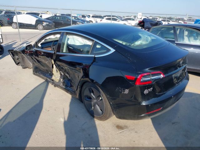 2018 TESLA MODEL 3 5YJ3E1EB5JF127635 Photo 2