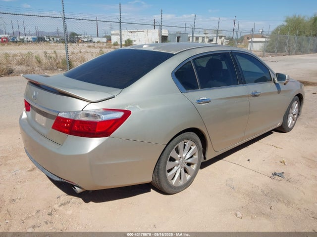 Honda k24w1 2015 1HGCR2F86FA129828 Image 4