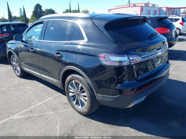 2023 LINCOLN NAUTILUS 2LMPJ6J98PBL17996 Photo 2