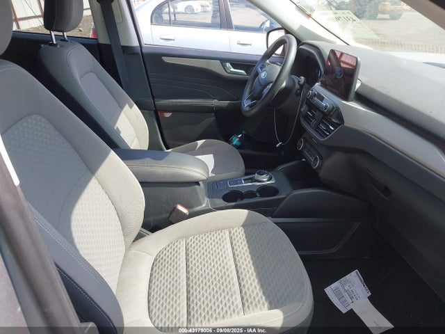 1FMCU0BZXMUA69074 Ford hev/phev