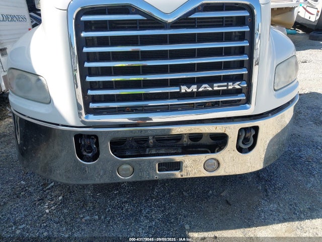1M1AW07Y7GM055952 Mack Cxu (pinnacle)