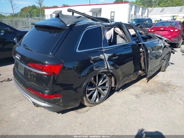 2022 AUDI SQ7 WA1AWBF78ND004715 Photo 3