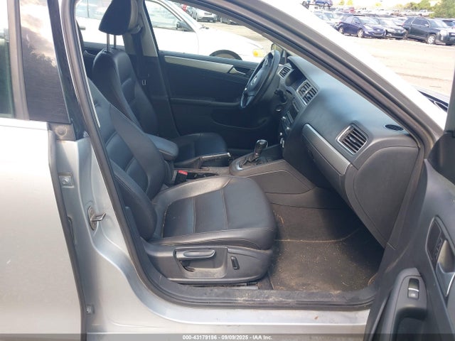 3VWD07AJ8EM236432 Volkswagen Jetta