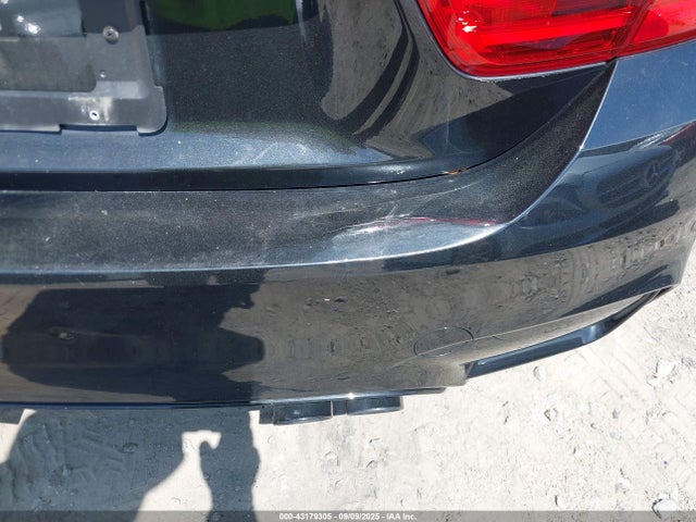 WBS3R9C55HK709577 BMW 2017