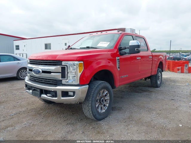 43179393 :رقم المزاد ، 1FT7W2BT0HEF45159 vin ، 2017 Ford F-250 Xlt مزاد بيع