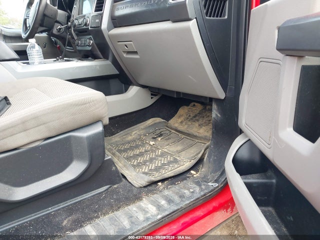 43179393 :رقم المزاد ، 1FT7W2BT0HEF45159 vin ، 2017 Ford F-250 Xlt مزاد بيع