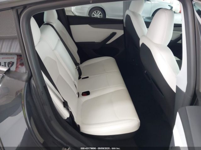 2026 TESLA MODEL Y 7SAYGDED8TA448817 Photo 7