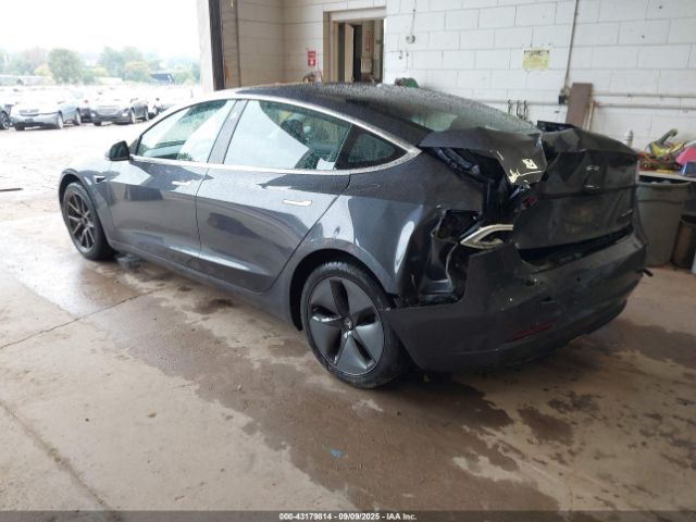 2018 TESLA MODEL 3 5YJ3E1EB0JF119149 Photo 2