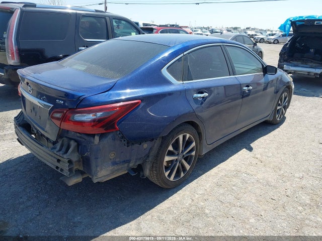 1N4AL3AP0HN352430 Nissan 2017