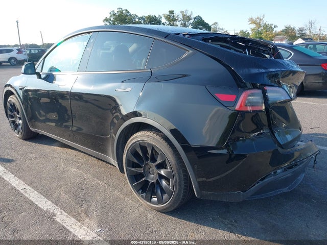 2020 TESLA MODEL Y 5YJYGDEE0LF048369 Photo 2