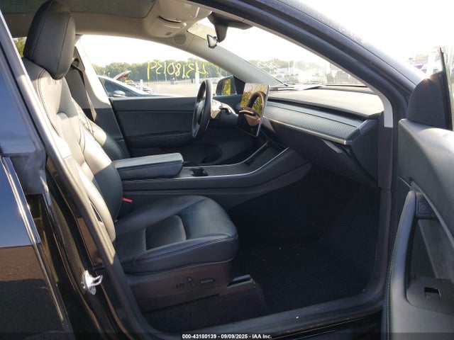 2020 TESLA MODEL Y 5YJYGDEE0LF048369 Photo 4