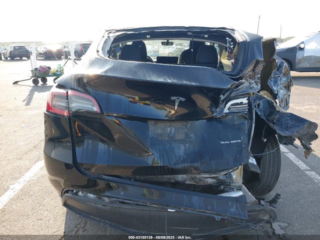 2020 TESLA MODEL Y 5YJYGDEE0LF048369 Photo 5