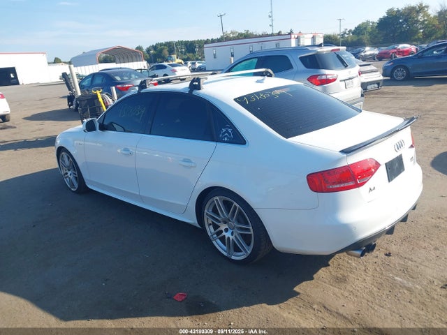 2011 AUDI A4 WAUMFAFL9BN006759 Photo 2