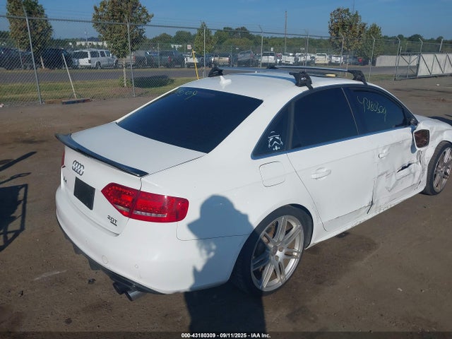 2011 AUDI A4 WAUMFAFL9BN006759 Photo 3