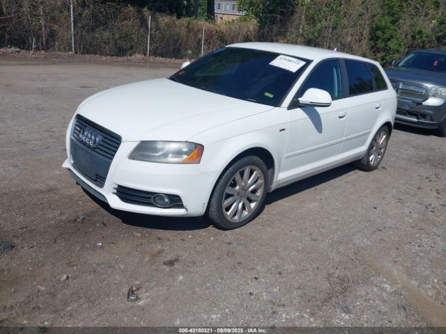 2010 AUDI A3 WAUBFBFM3AA075541 Photo 1