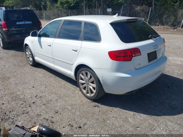 2010 AUDI A3 WAUBFBFM3AA075541 Photo 2