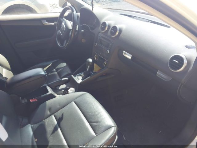 2010 AUDI A3 WAUBFBFM3AA075541 Photo 4