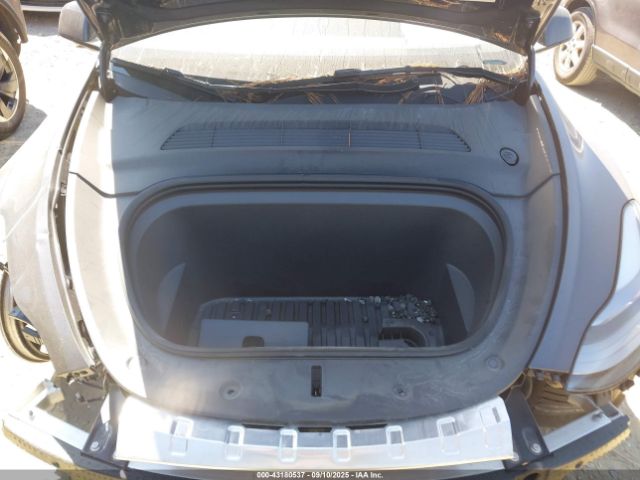 2025 TESLA MODEL Y 7SAYGDEF7SA371602 Photo 9