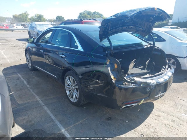 2018 CADILLAC XTS 2G61N5S36J9161733 Photo 2