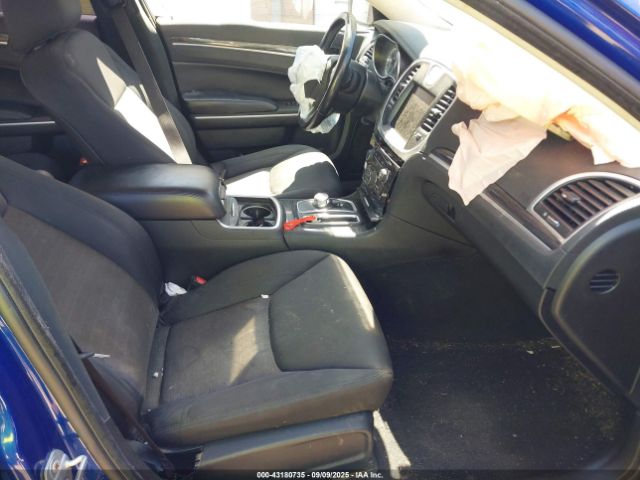 2019 CHRYSLER 300 2C3CCAAG9KH565162 Photo 4