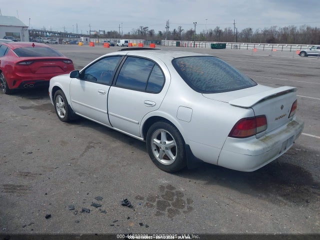 1997 NISSAN MAXIMA JN1CA21D4VT847491 Photo 2