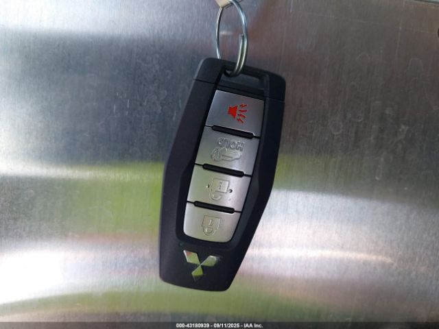 2022 MITSUBISHI OUTLANDER JA4J3UA87NZ026468 Photo 10