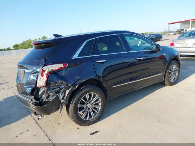 2017 CADILLAC XT5 1GYKNBRS6HZ211327 Photo 3