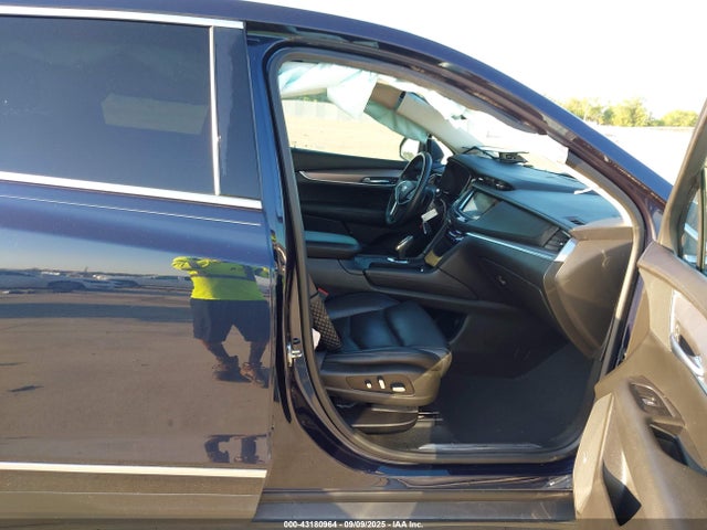 2017 CADILLAC XT5 1GYKNBRS6HZ211327 Photo 4